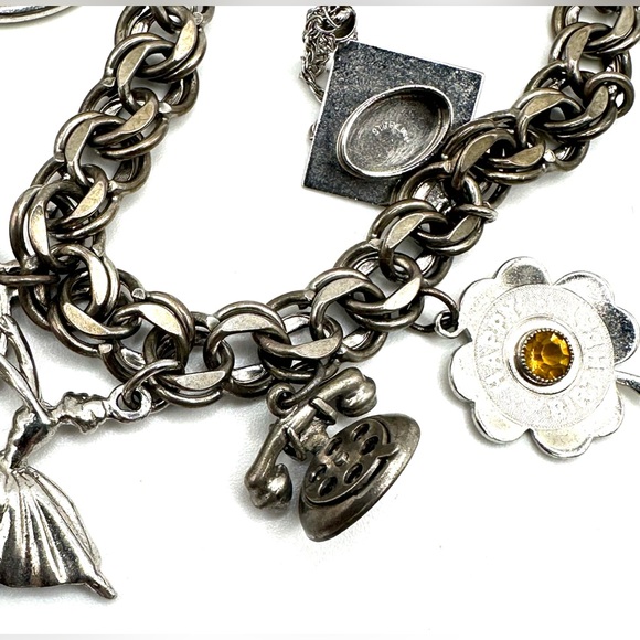 Vintage 1960s Sterling Silver 925 Double Linked Charm Bracelet with 9 Charms - Picture 8 of 11